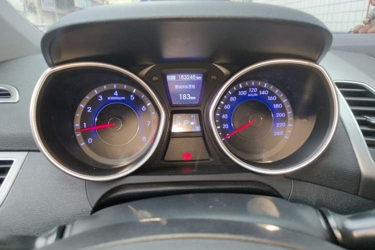 Used Hyundai Elantra (5th Generation / Langdong) 2016 1.6L Automatic Prestige Edition
