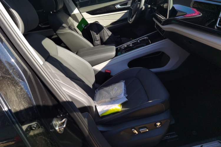 Used Volkswagen Teramont 2024 380TSI Four-Wheel Drive Longxiang Edition
