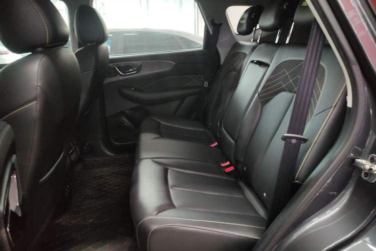 Used Roewe RX5 2023 PLUS 330TGI Automatic Trendsetting Smart Edition
