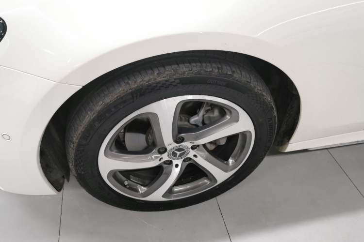 Used Mercedes-Benz E-Class 2018 Facelift E 200 L Sport 4MATIC
