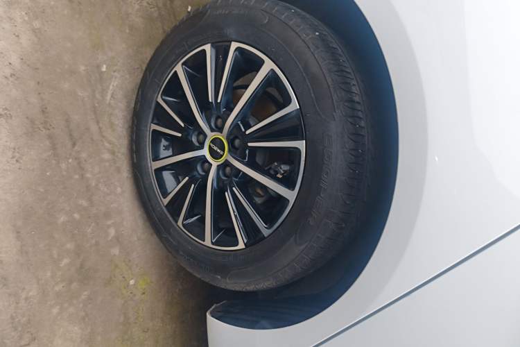 Used Roewe i5 2021 1.5L CVT Diamond Edition
