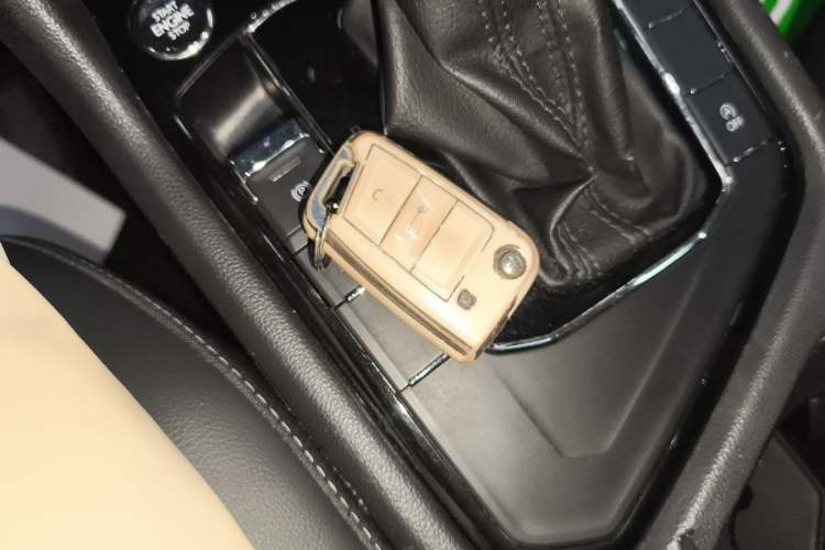 Used Volkswagen Tiguan L 2018 330TSI Automatic Two-Wheel Drive Luxury Edition
