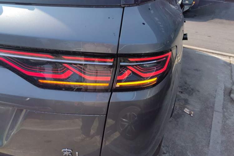 Used BYD Song L DM-i 2025 Intelligent Driving Version 112 km Beyond-Range Type