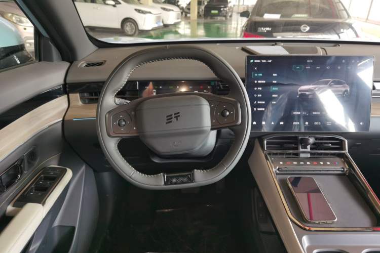 Used  Shanhai L6 2024 1.5TD DHT MAX
