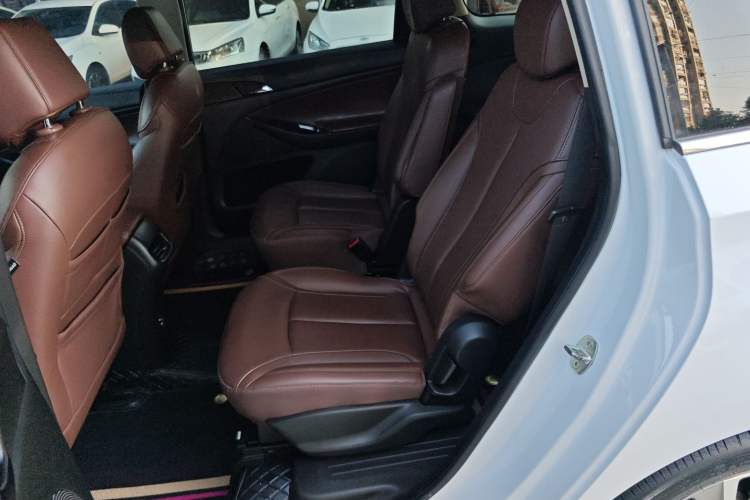 Used Buick GL6 2019 18T 6-Seater Connected Luxury Version China VI Standard
