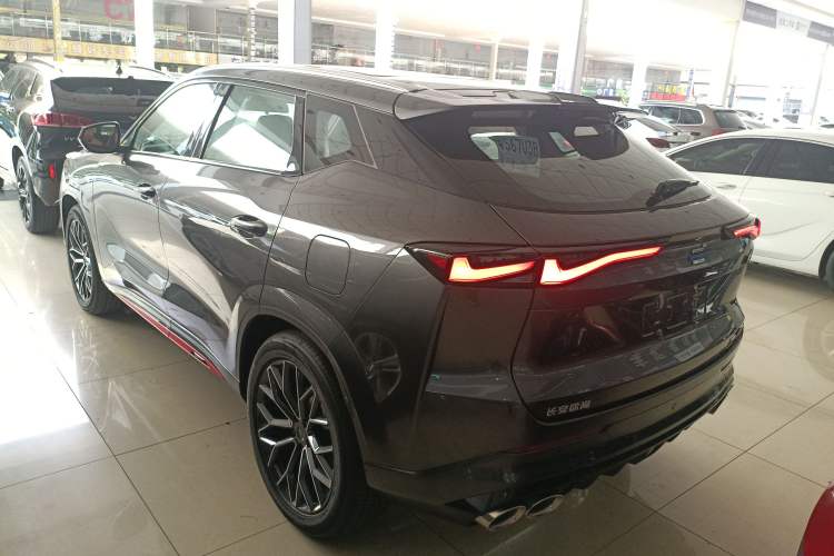 Used Oshan Z6 2023 Blue Whale 1.5T DCT Smart Luxury Model