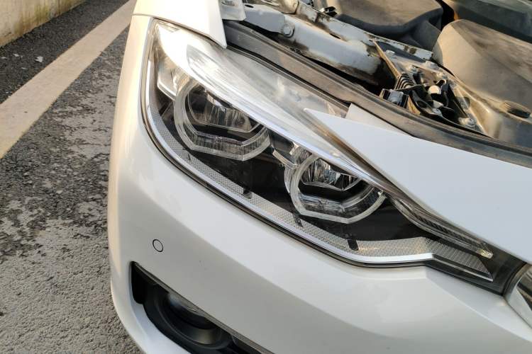 TDK.VehicleDetails.img