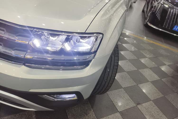 Used Volkswagen Teramont 2019 330TSI Two-Wheel-Drive Luxury Edition China V Standard
