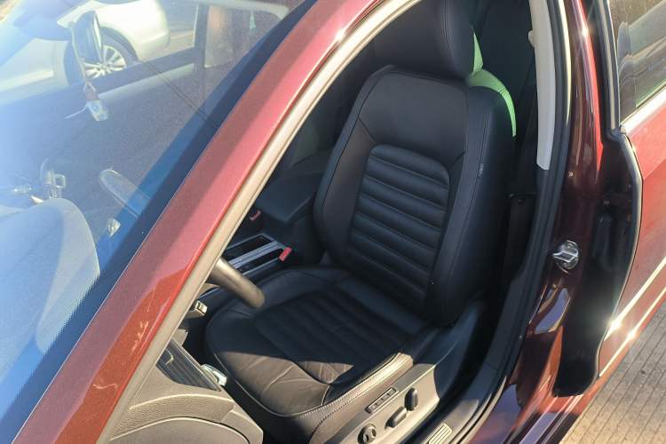 Used Volkswagen Passat 2015 1.8TSI DSG Prestige Edition