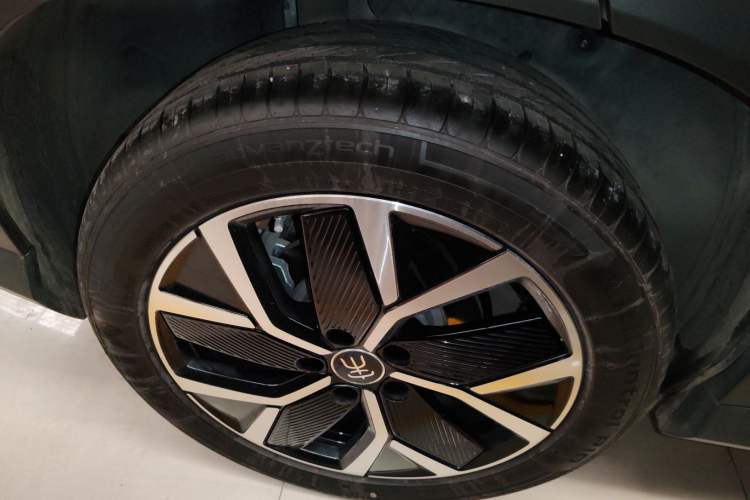 Used BYD Song L DM-i 2025 Intelligent Driving Version 160 km Beyond-Range Type