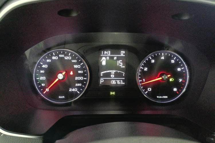 Used Roewe RX5 2016 20T Two-Wheel Drive Automatic Internet Smart Edition