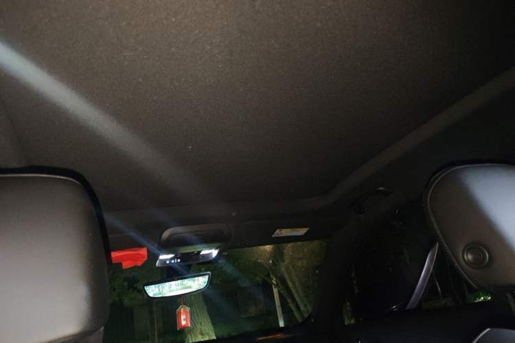 Used Cadillac XT4 2020 28T Two-Wheel-Drive Leading Version
