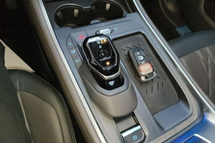 Used Ford Edge 2025 Ford Explorer L 2.0T EcoBoost E-Hybrid Four-Wheel-Drive 7-Seater Supreme Model
