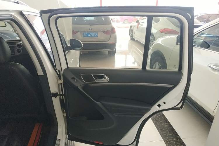 Used Volkswagen Tiguan 2013 1.8 TSI Automatic All-Wheel Drive Luxury Model
