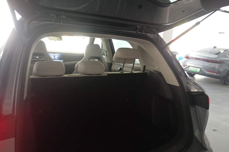 Used BYD Yuan UP 2025 Intelligent Driving Version 401 km Leading Edition