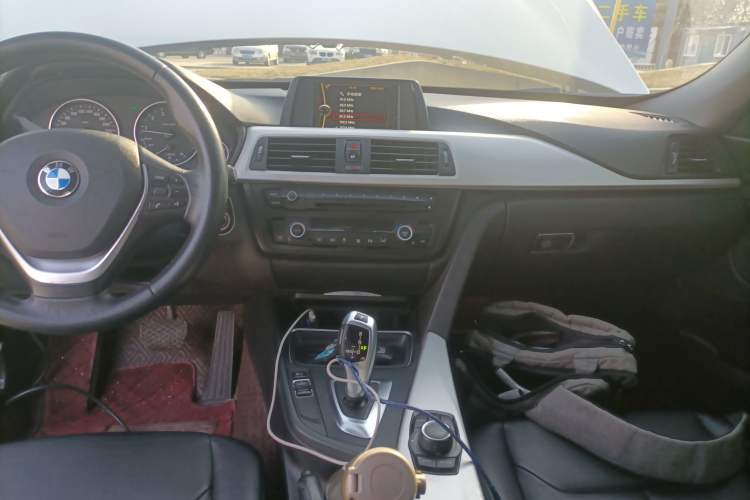 Used BMW 3 Series GT 2013 320i Leading Model
