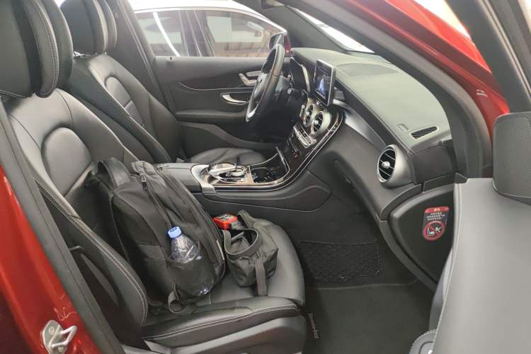 Used Mercedes-Benz GLC 2017 GLC 260 4MATIC Luxury Model
