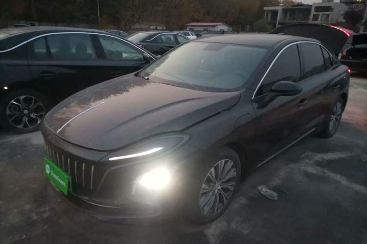 Used Hongqi E-QM5 2022 431 km Charge & Enjoy Edition