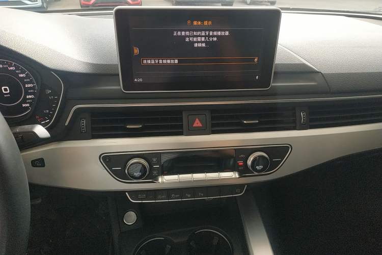 Used Audi A4L 2019 40 TFSI Fashion Edition China VI Emission Standard
