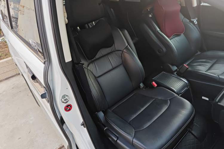 Used Honda Elysion 2016 2.4L Style Edition
