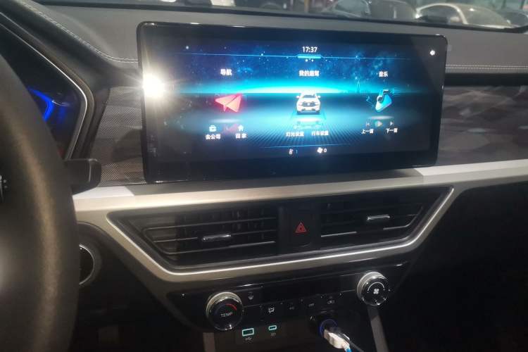 Used  BOLDEN 2024 Commercial 2.0T Manual Diesel 4x4 Long Wheelbase Youth Edition