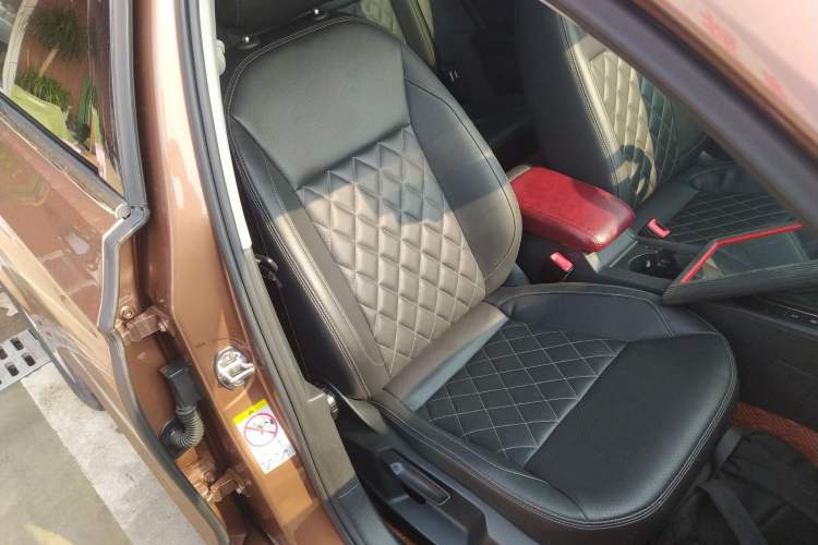 Used Volkswagen Lamando 2017 230TSI DSG Fashion Edition