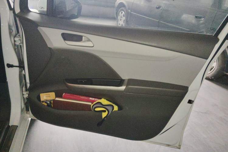 Used Chevrolet Lova RV 2016 1.5L Automatic Comfort Edition