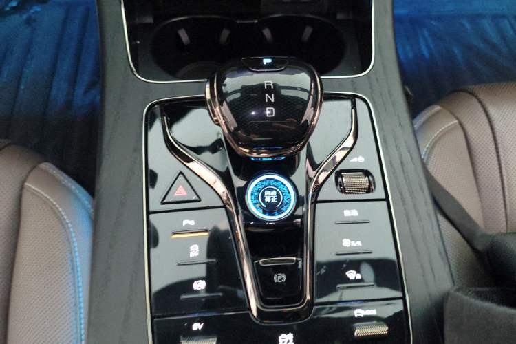 Used BYD Han 2024 DM-i Glory Edition 121KM Premium Model