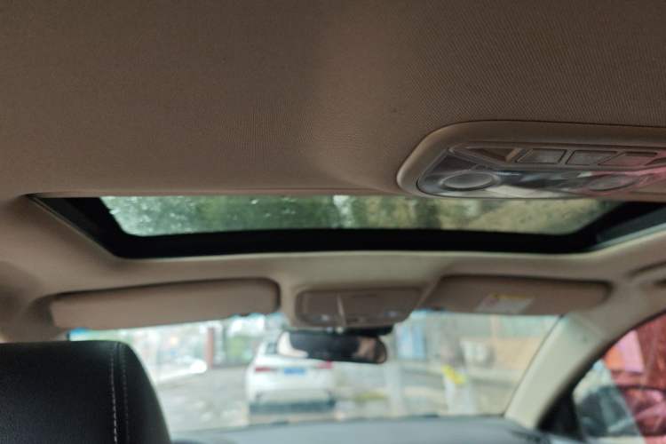 Used Geely Auto Emgrand 2017 Sedan Million Edition 1.5L CVT Upward Version
