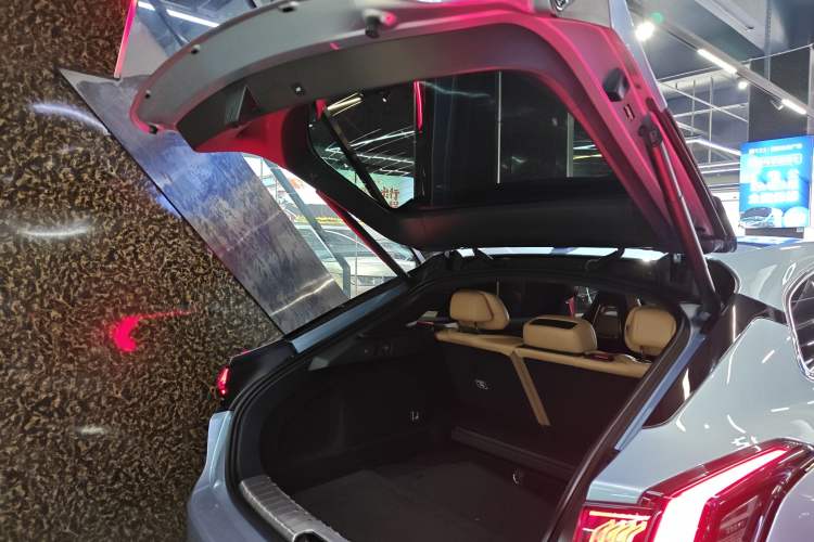 Used Zeekr 001 2022 Ultra-Long Range Dual-Motor YOU Version
