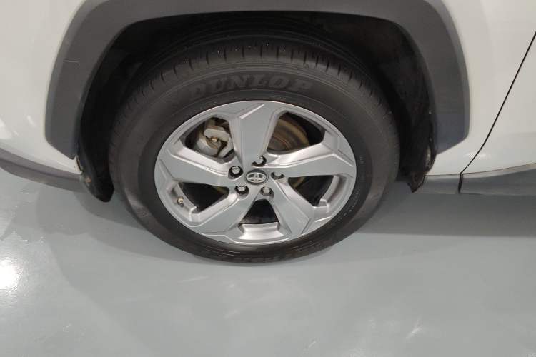 Used Toyota RAV4 2021 2.0L CVT Two-Wheel Drive Fashion PLUS Edition
