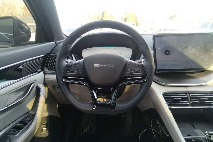 Used BYD Song PLUS New Energy 2024 HONOR Edition DM-i 110km Flagship Model
