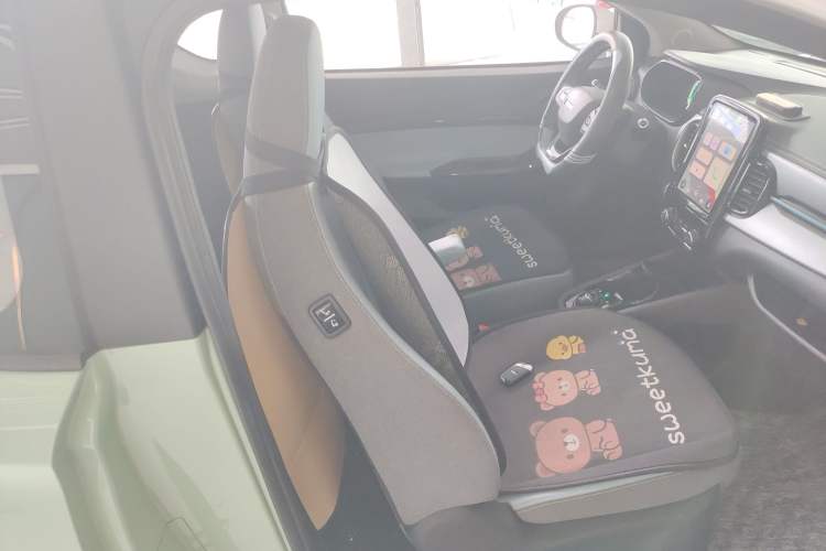 Used Chery Little Ant 2022 Revised Version Sweet Pink Edition Half-Sugar Version Lithium Iron Phosphate 30.7 kWh 30 kW 301 km
