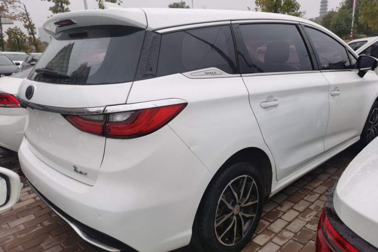 Used BYD Song MAX 2017 1.5T Automatic Smart Connect Luxury 7-Seater