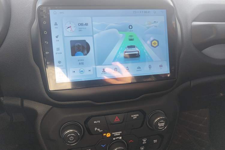 Used  Renegade 2018 Connected Large Screen Version 180T Automatic High-Energy Edition
