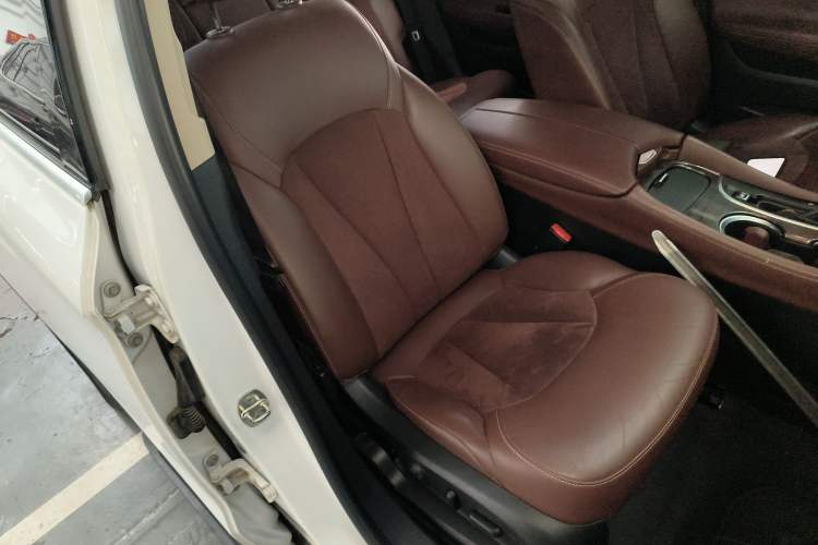 Used Buick Envision 2017 20T Two-Wheel Drive Luxury Model
