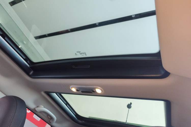 Used  MINI 2019 1.5T COOPER Artist Five-Door Edition
