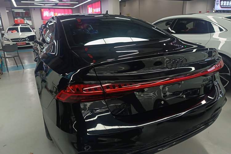 Used Audi A7L 2022 45 TFSI S-line Dream-Building Crystal Flow Package