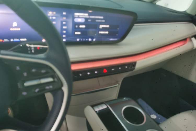 Used Buick GL8 New Energy 2024 Lu Zun Luxury Edition 7-Seater
