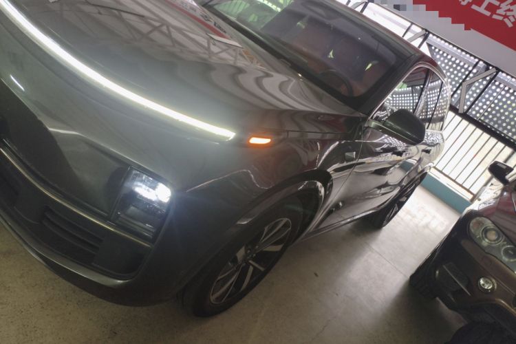 Used Li Auto L8 2023 Pro Model
