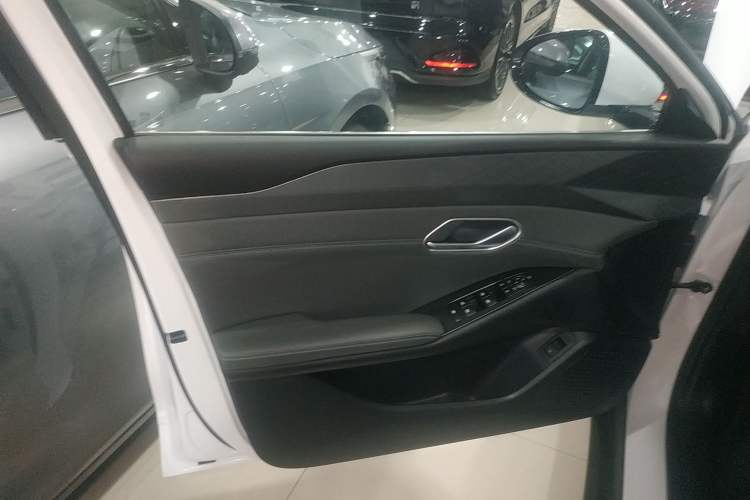 Used BYD Qin L 2025 EV 545KM Beyond Version
