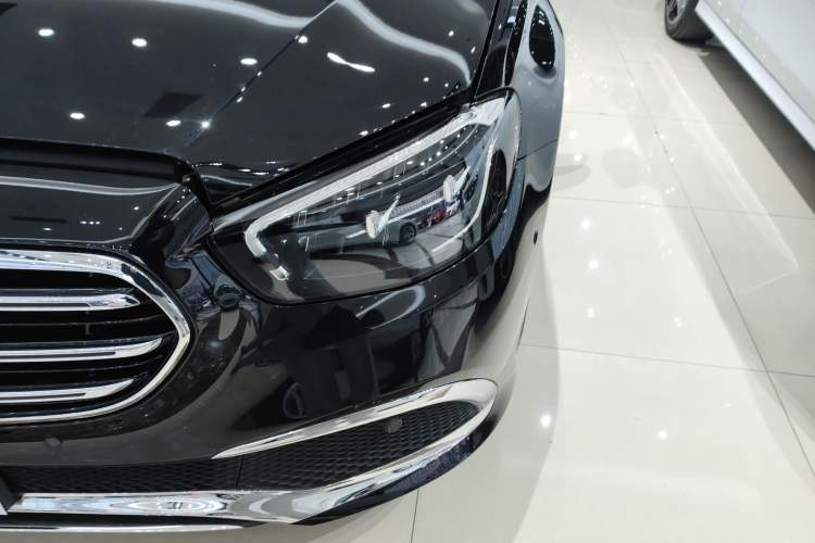 Used Mercedes-Benz E-Class 2023 Updated E 300 L Fashion Edition
