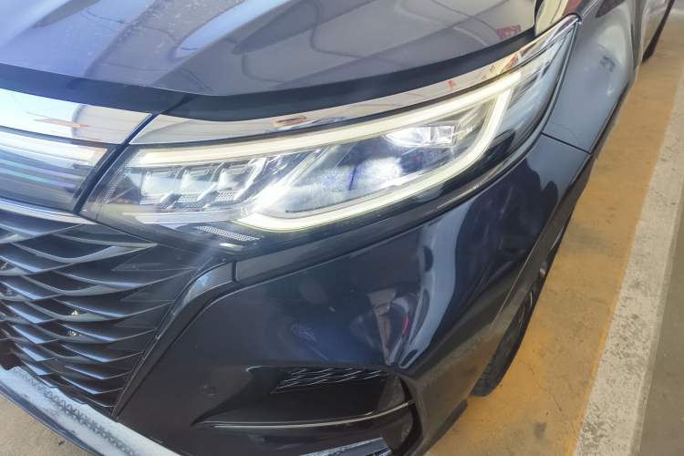 Used Roewe iMAX8 2021 400TGI Flagship Edition
