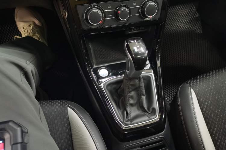 Used Volkswagen Tacqua 2023 200TSI DSG Joy-Connect Edition