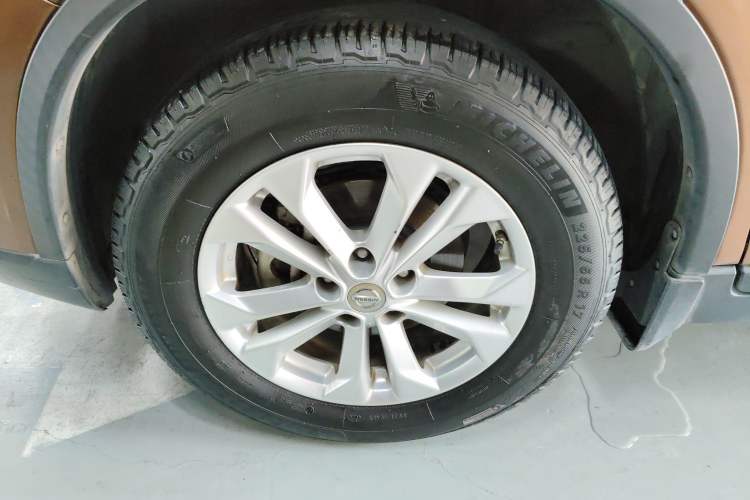 Used Nissan X-Trail 2016 2.0L CVT Smart Enjoyment Version 4WD
