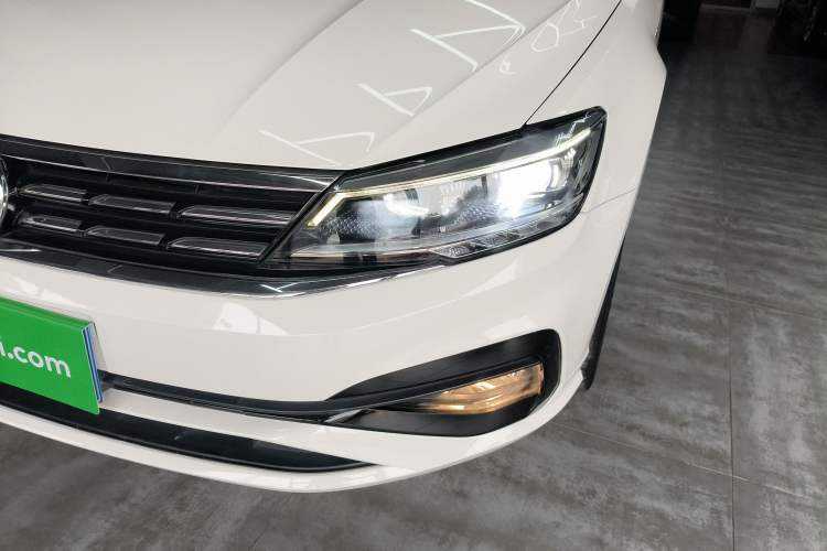 Used Volkswagen Lamando 2019 280TSI DSG Comfort Edition China VI standard
