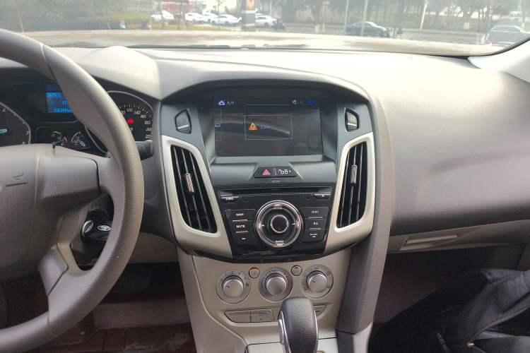 Used Ford Focus 2012 Sedan 1.6L Automatic Comfort Model
