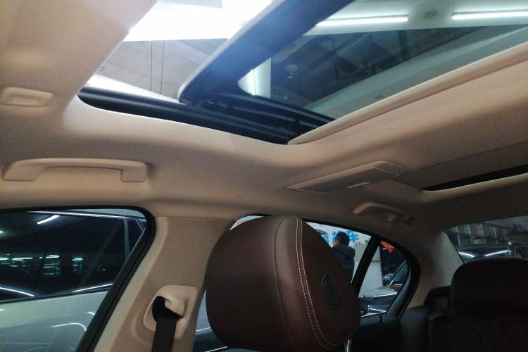 Used BMW 5 Series 2018 530Li xDrive Luxury Package