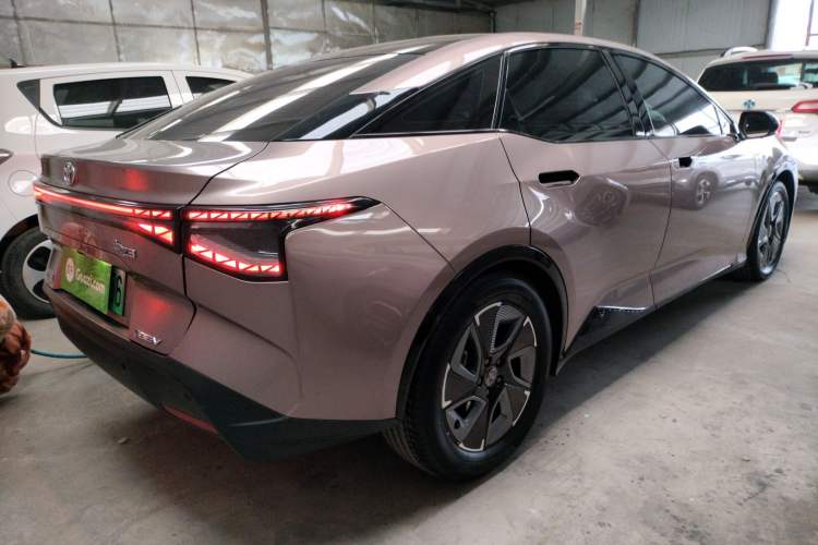 Used Toyota bZ3 2023 616 km Long-Range Premium
