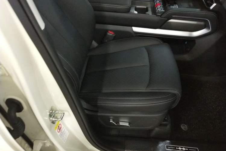 Used  Titanium 3 2025 501 km All-Wheel Drive Intelligent Driving Max Edition